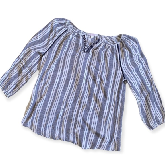 Romeo & Juliet Couture Tops - Romeo & Juliet Couture Shirt